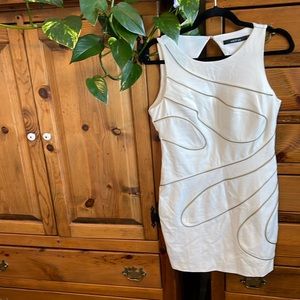 🌸Ark & Co. Stretchy cream dress with zippered design and a low back